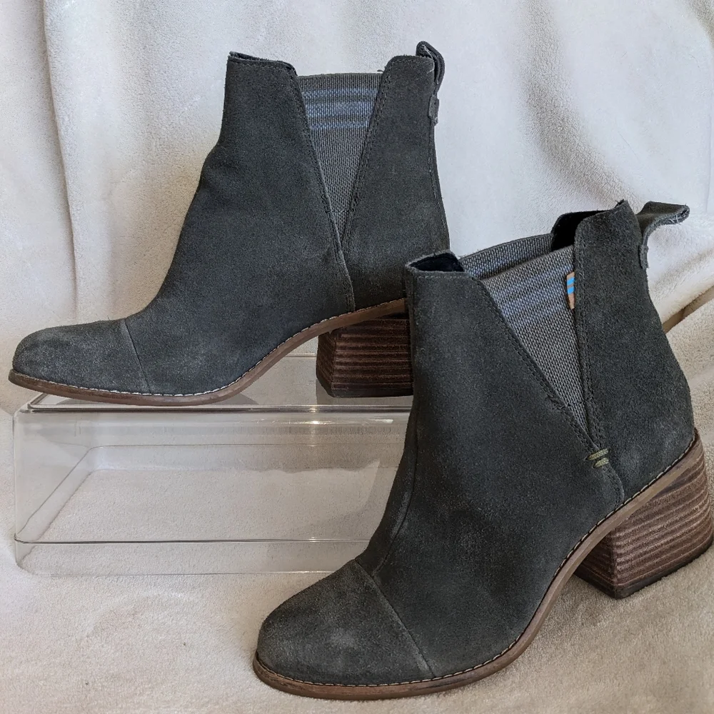 Toms‎ Everly Olive Nubuck Suede Bootie Size 7